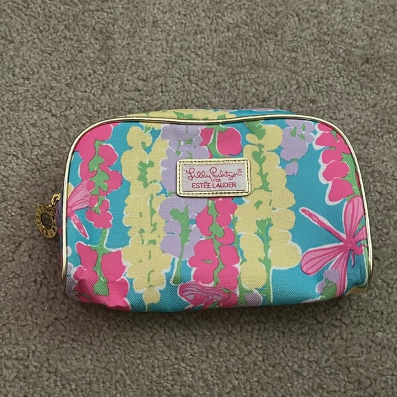 “Lily Pulitzer For Estée Lauder-makeup bag” - Picture 1 of 6